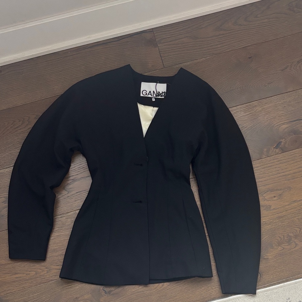 Ganni Elegant Black Blazer